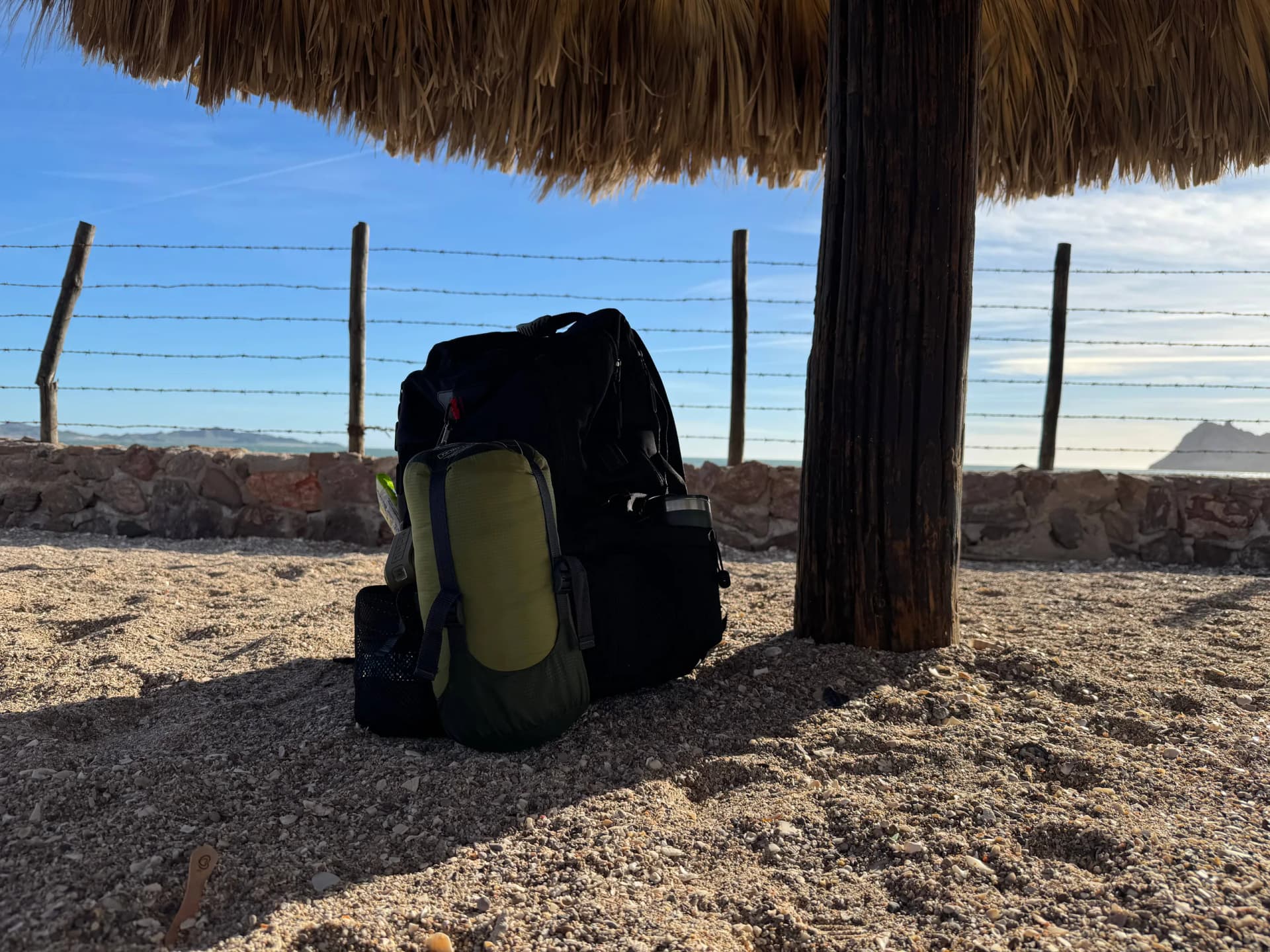 Sitio A - tienda frente al mar